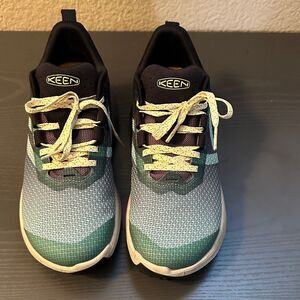 KEEN Women's Teal, Black & Purple Sneakers Size 6